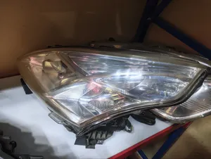 Nissan Teana Headlight