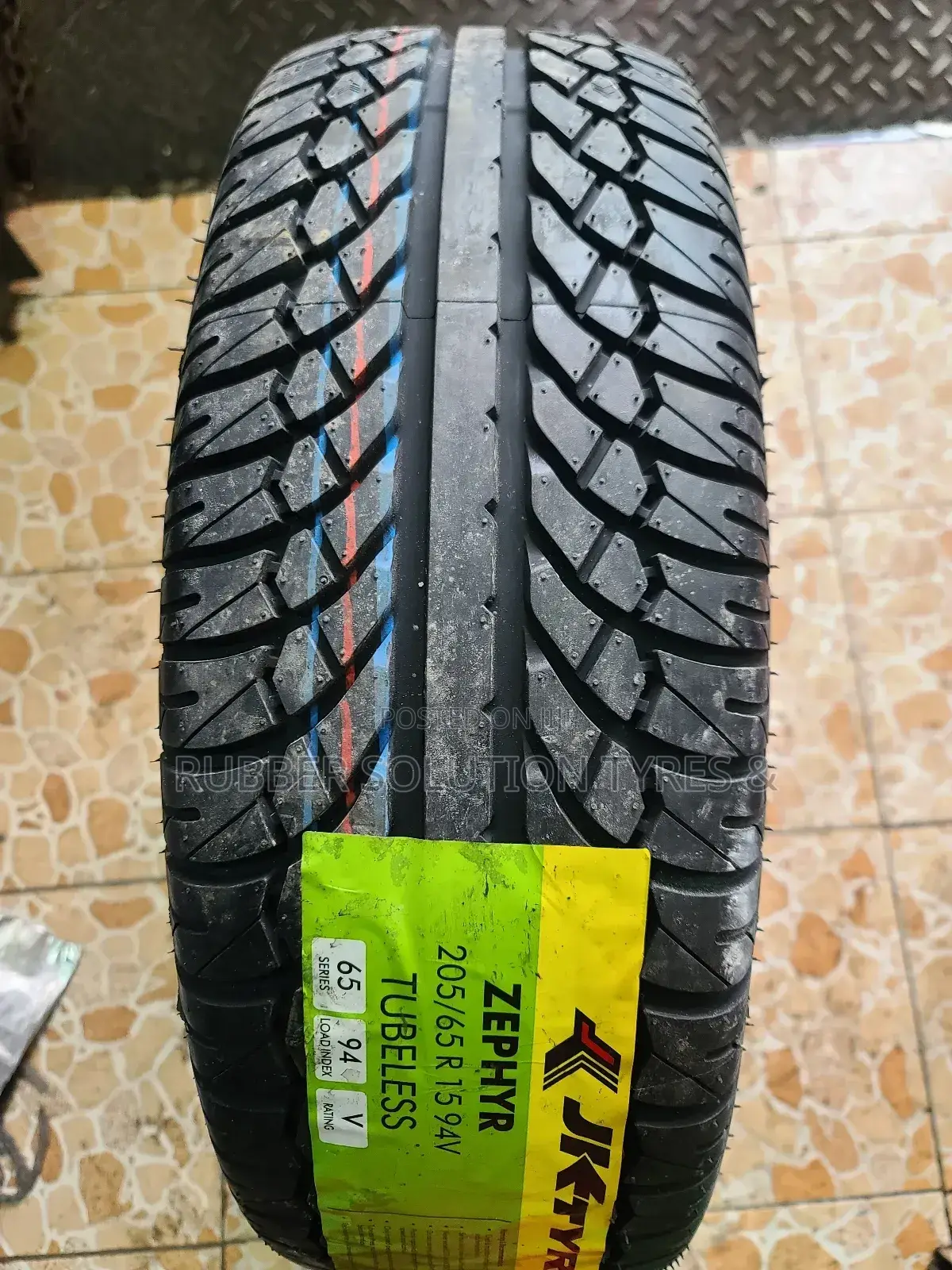 205 /65 R15 Jk Tyres 94V ZEPHYR Made in India