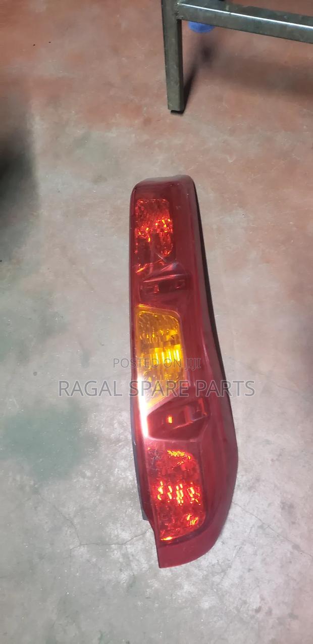 Nissan Xtrail Nt32 Taillights