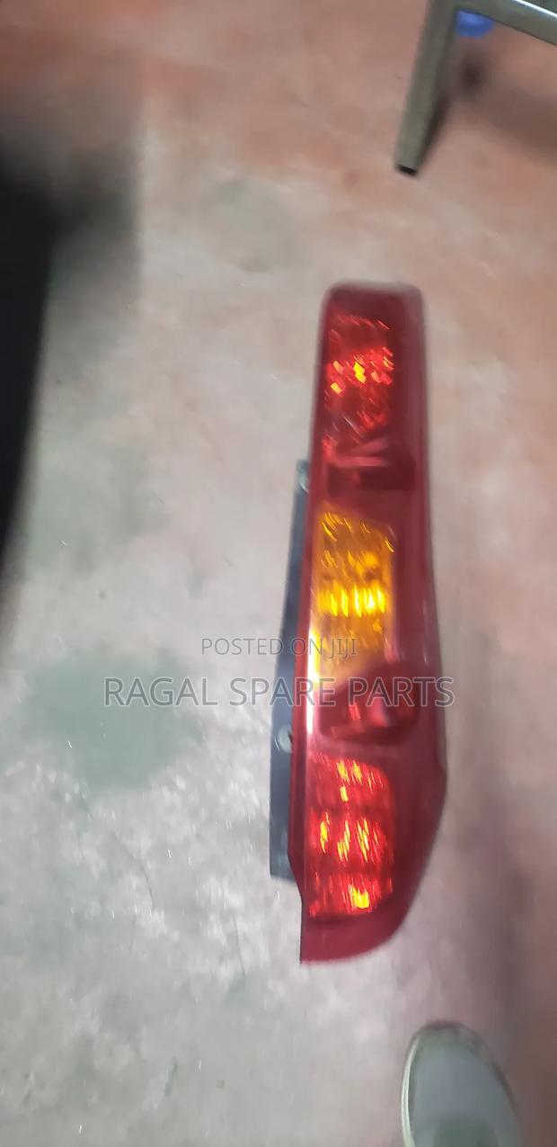 Nissan Xtrail Nt32 Taillights - thumbnail 2