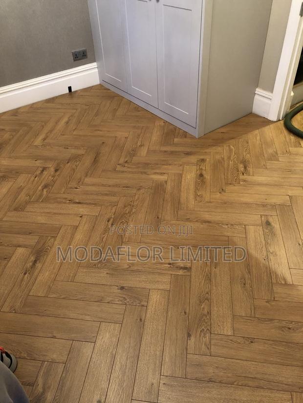 Luxury Click Herringbone SPC – Durable Flooring - main view