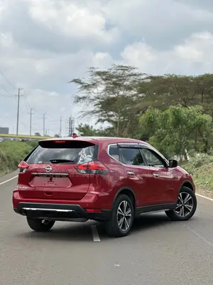 Nissan X-Trail 2.0 Petrol AWD 2018 Red