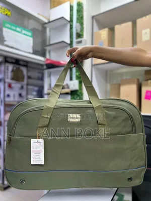 Type: Travelling Bag
 • Material: Canvas 
 • Color: Black, Green