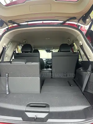 Nissan X-Trail 2.0 Petrol AWD 2018 Red