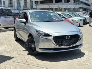Mazda 2 2019 Silver