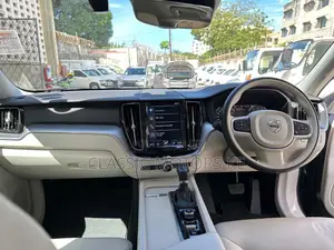 Volvo XC60 T5 Inscription AWD 2019 Black