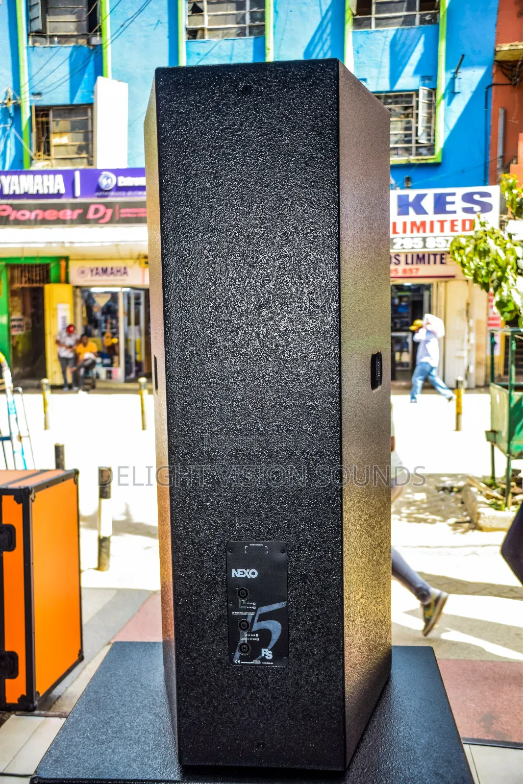 Speaker Nexo 215