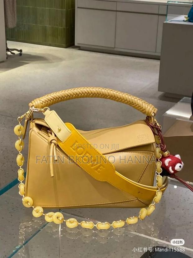 Loewe Slingbags - main view