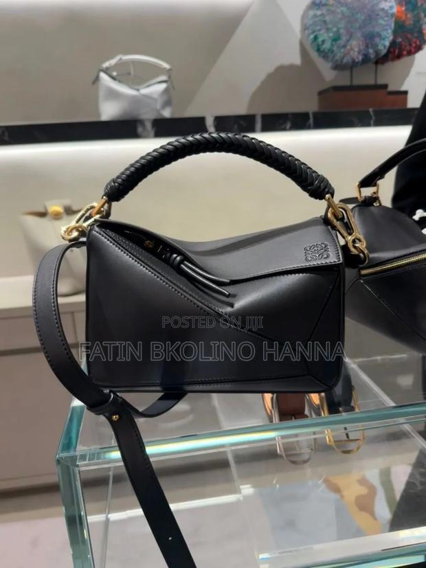 Loewe Slingbags - thumbnail 2