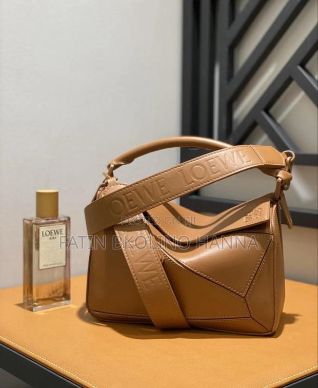 Loewe Slingbags - thumbnail 4