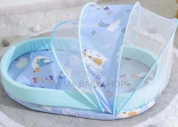 Comfortable Baby Nest/Co Sleeper - thumbnail 2