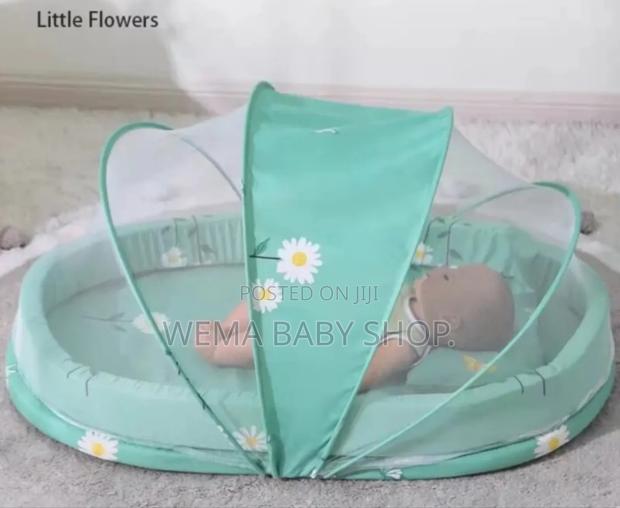 Comfortable Baby Nest/Co Sleeper - thumbnail 3