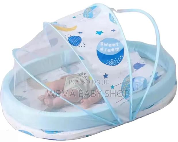 Comfortable Baby Nest/Co Sleeper - thumbnail 6
