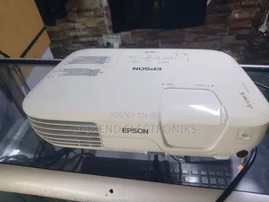 Epson Eb-S7 – Bright 2500 Lumens Projector Kenya