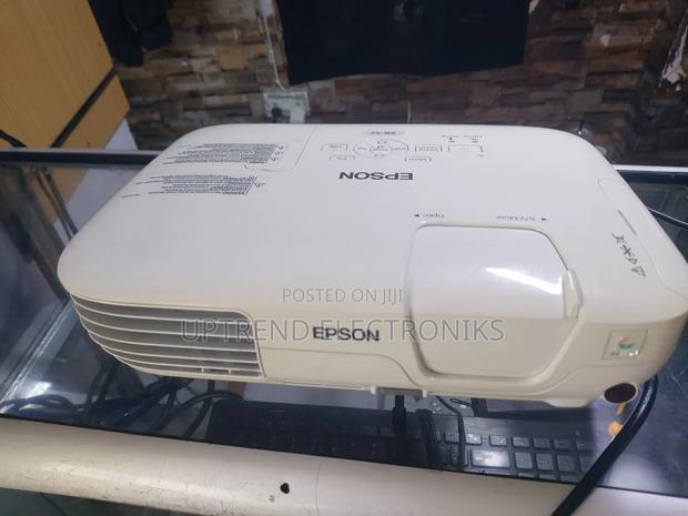 Epson Eb-S7 – Bright 2500 Lumens Projector Kenya - main view
