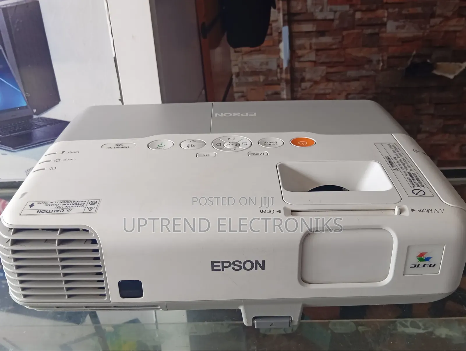 Reliable Performance — Epson Powerlite 95 Projector