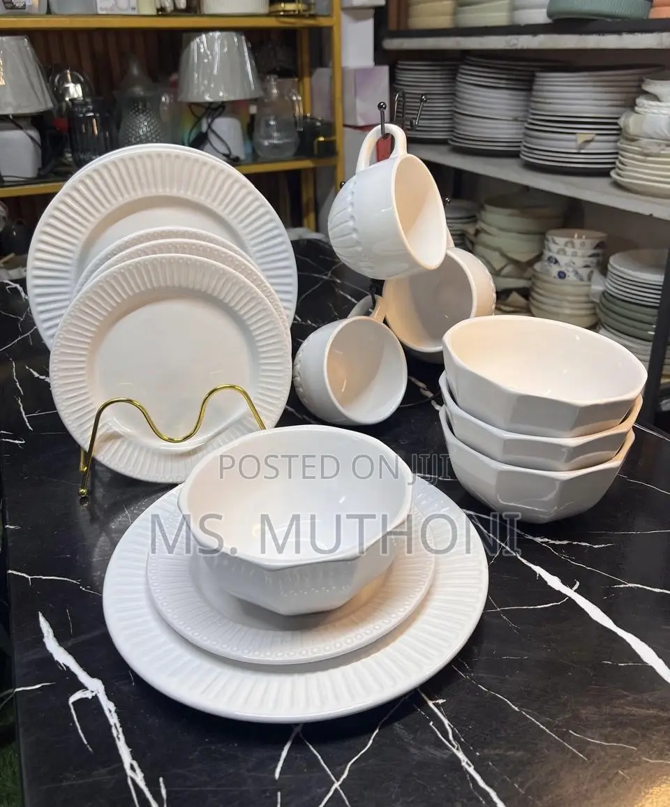 * Baum Wren 16-Piece Dinnerware Set in Grey / White