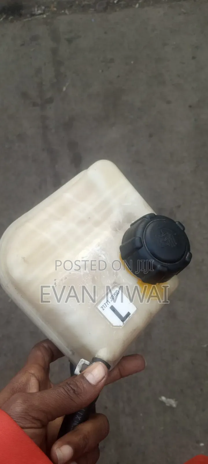 Nissan Dualis Radiator Expansion Bottle