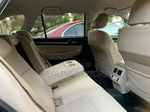 Subaru Outback 2.5i AWD 2018 Red