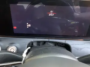 Mercedes-Benz E200 2018 Red