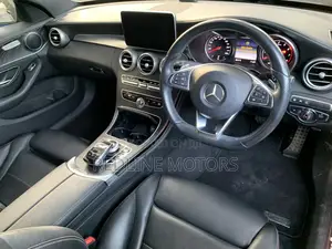 Mercedes-Benz C200 2018 Black