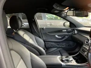 Mercedes-Benz C200 2018 Blue