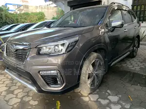 Subaru Forester 2.5i Premium AWD 2018 Gray