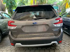 Subaru Forester 2.5i Premium AWD 2018 Gray
