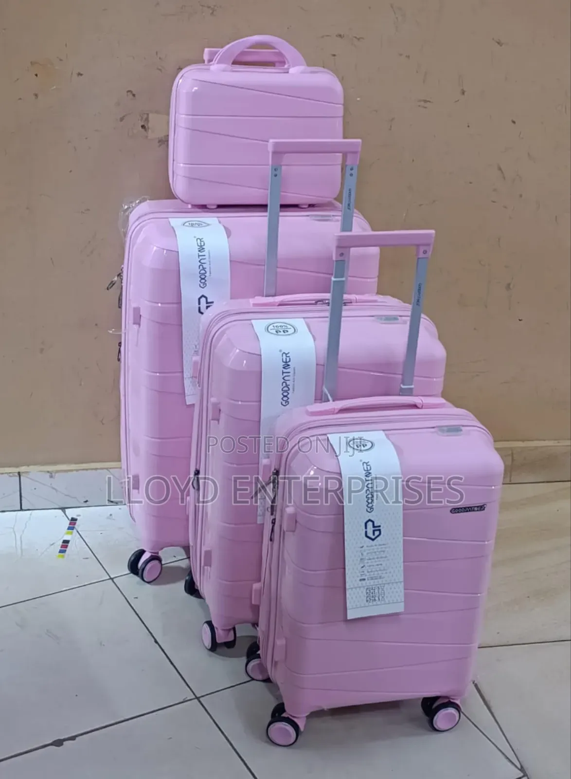 4 in 1 Unbreakable Suitcase