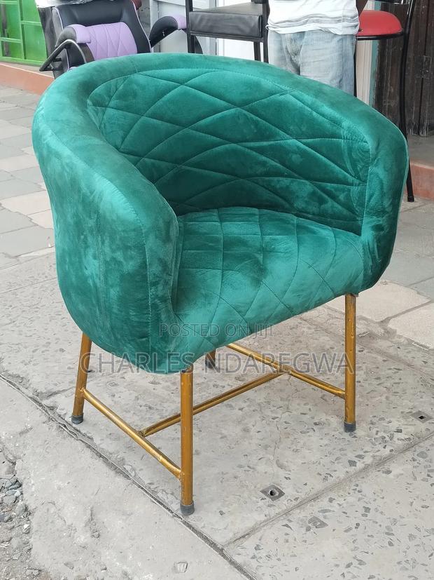 Stylish Chair - thumbnail 2