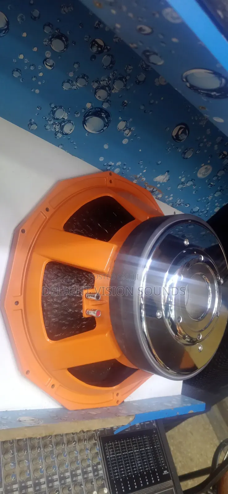 Speaker 1882 18 Inches