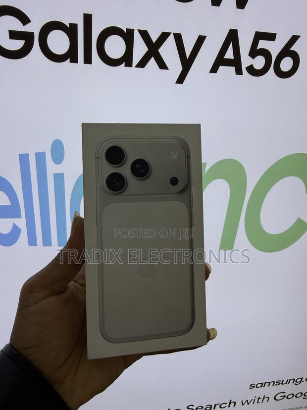 New Apple iPhone 17 Pro 256 GB Silver - main view