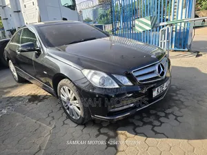 Mercedes-Benz E250 2015 Black