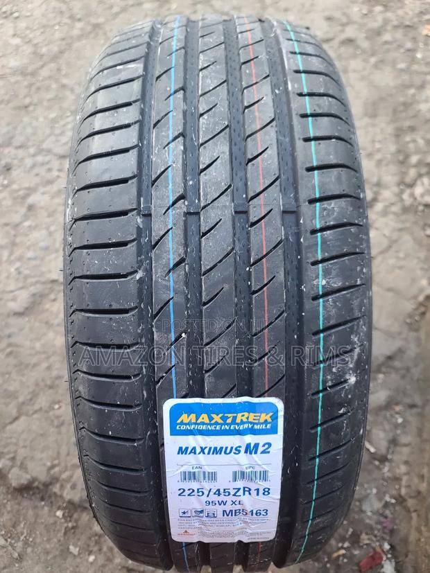 225/45r18 Maxtrek Tires [Muximus M2 ]