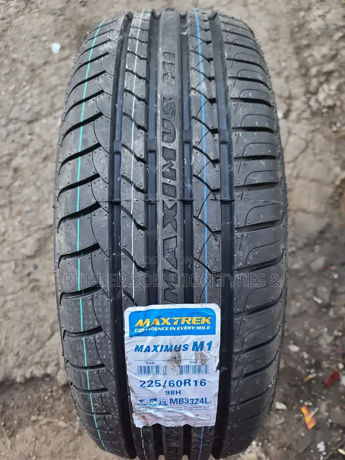 225 /60 R16 Maxtrek Tyres 98h Muximus M1