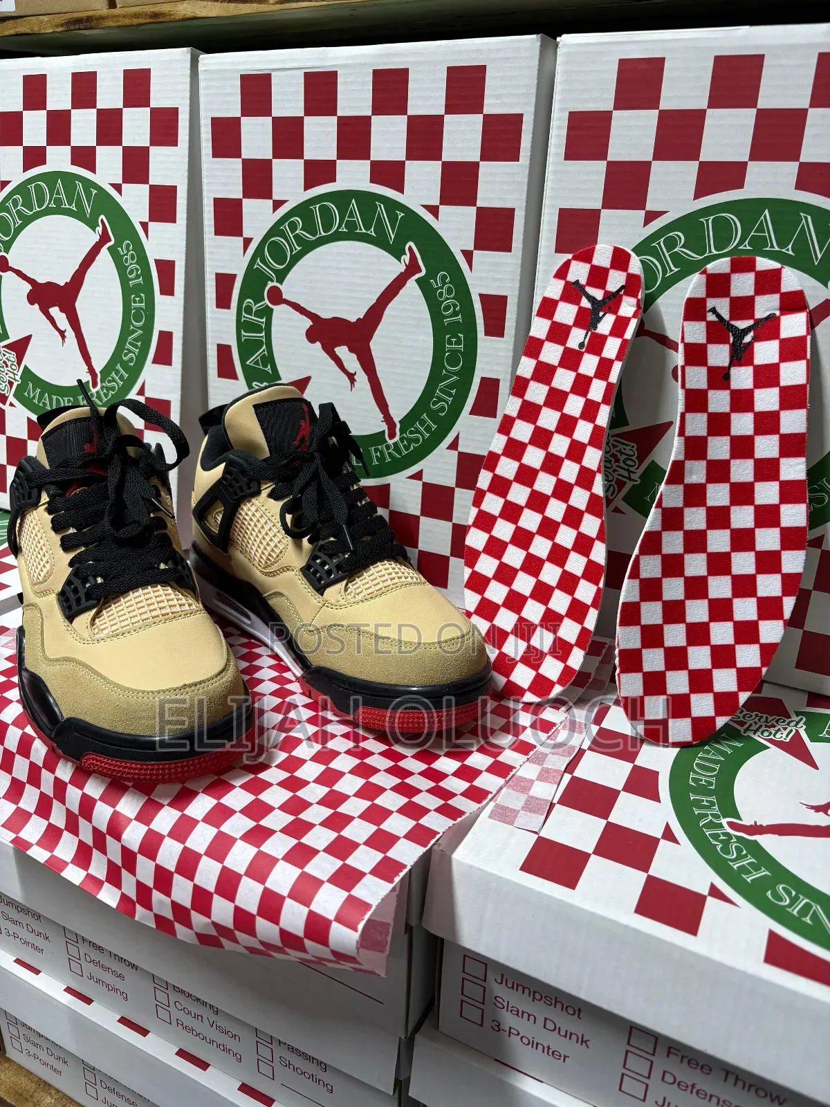 Jordan 4 “Pizza”
Size 40_45