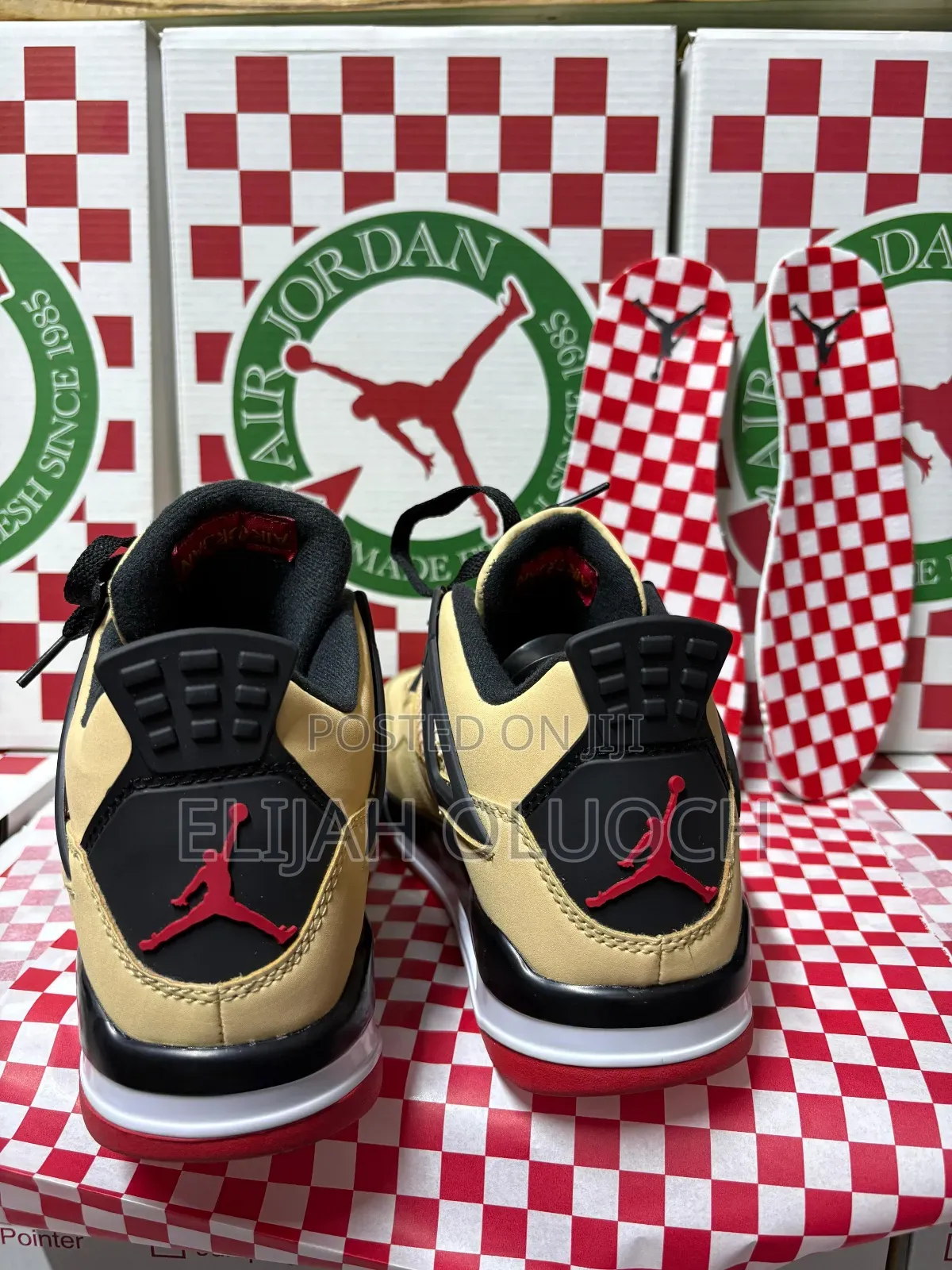 Jordan 4 “Pizza”
Size 40_45