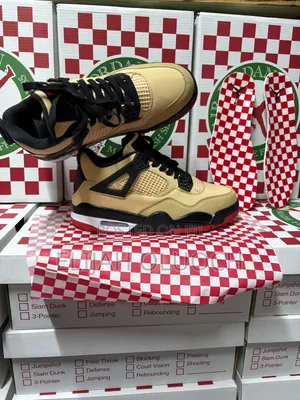 Jordan 4 “Pizza”
Size 40_45