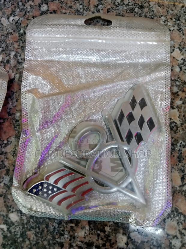 Silver Flag Designed V8 Badge - main view