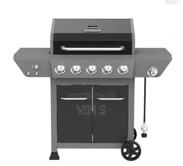 Barbeque BBQ Barbecue# Barbèque* Barbêque>Barběcue} Barbeqùe~ Barbequė - main view