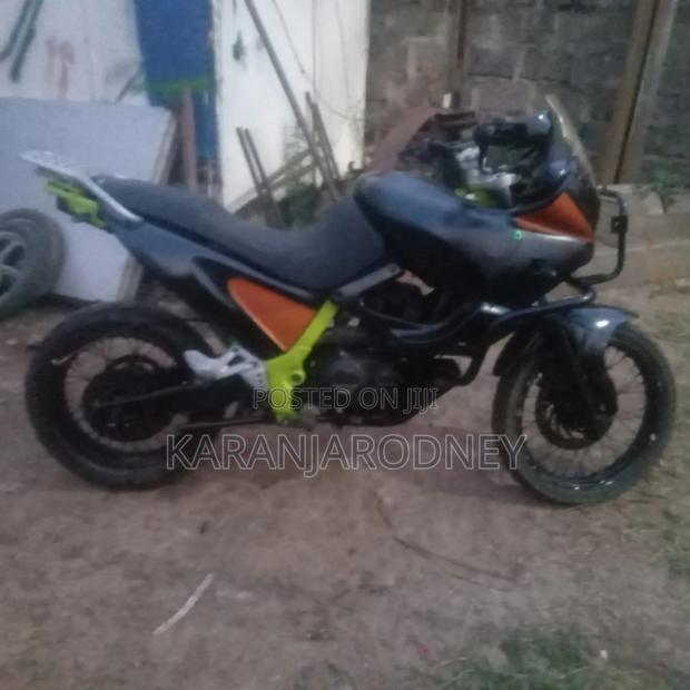 BMW 2010 Black - thumbnail 4