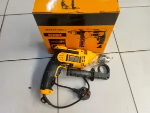 Dewalt Drill. Electric Corded 700 Watts
