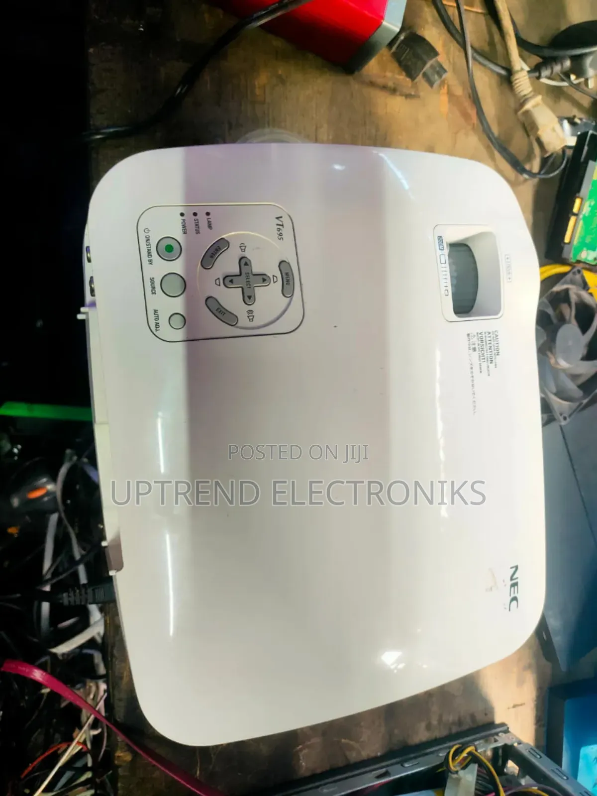Nec Vt695 – Bright, Sharp Reliable Projector!
