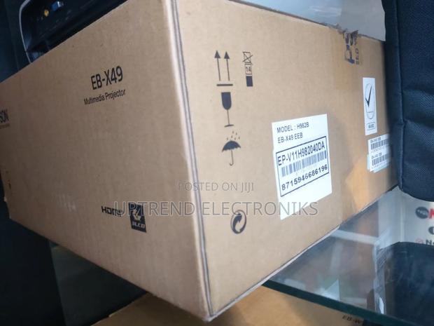 Epson X49 – The Reliable Everyday Projector - thumbnail 2