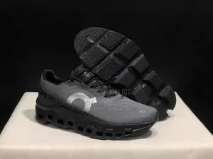 Qc High Quality on Running Sneakers