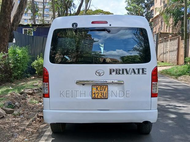 Toyota HiAce 2009 White - thumbnail 6