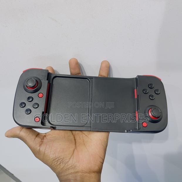 Stretchable Game Pad Wireless Smartphone Controller - thumbnail 2