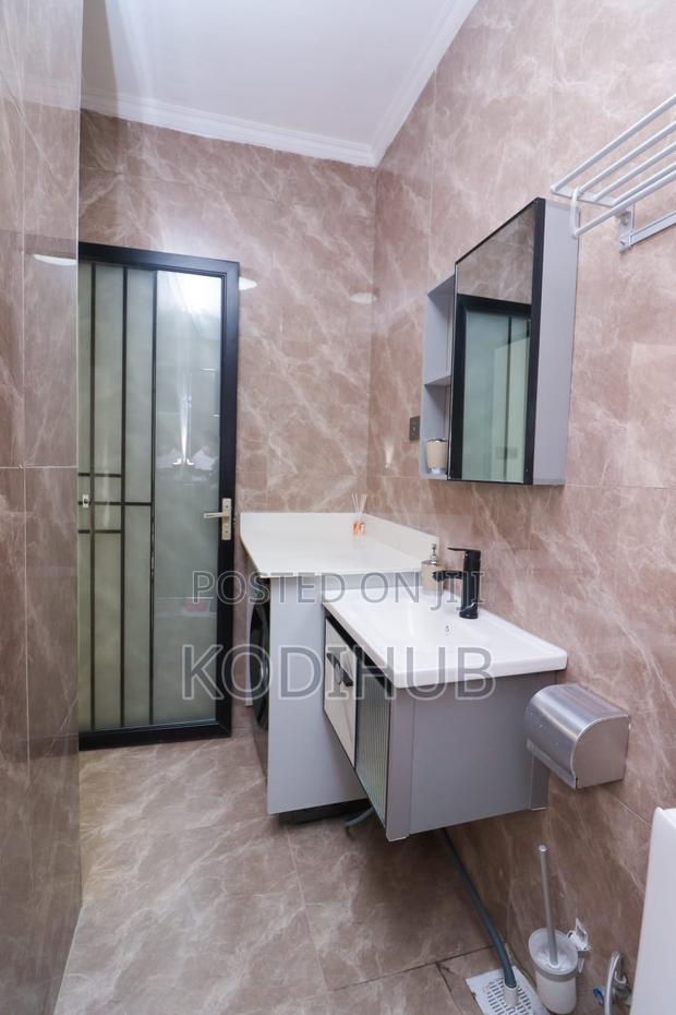 Bright 1 Bedroom Kilimani - thumbnail 6