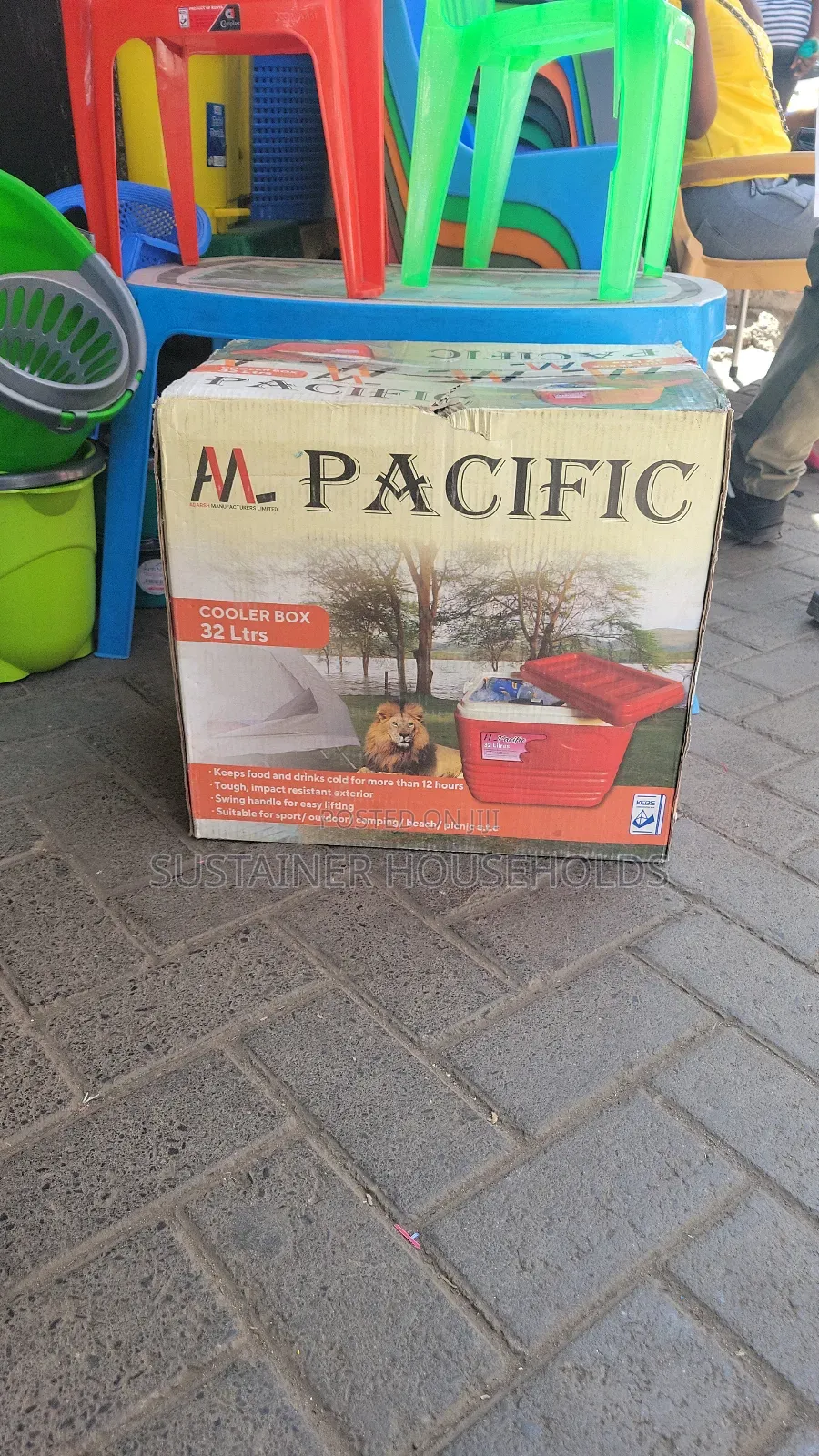 32 Litres Cooler Box / Pacific Cooler Box