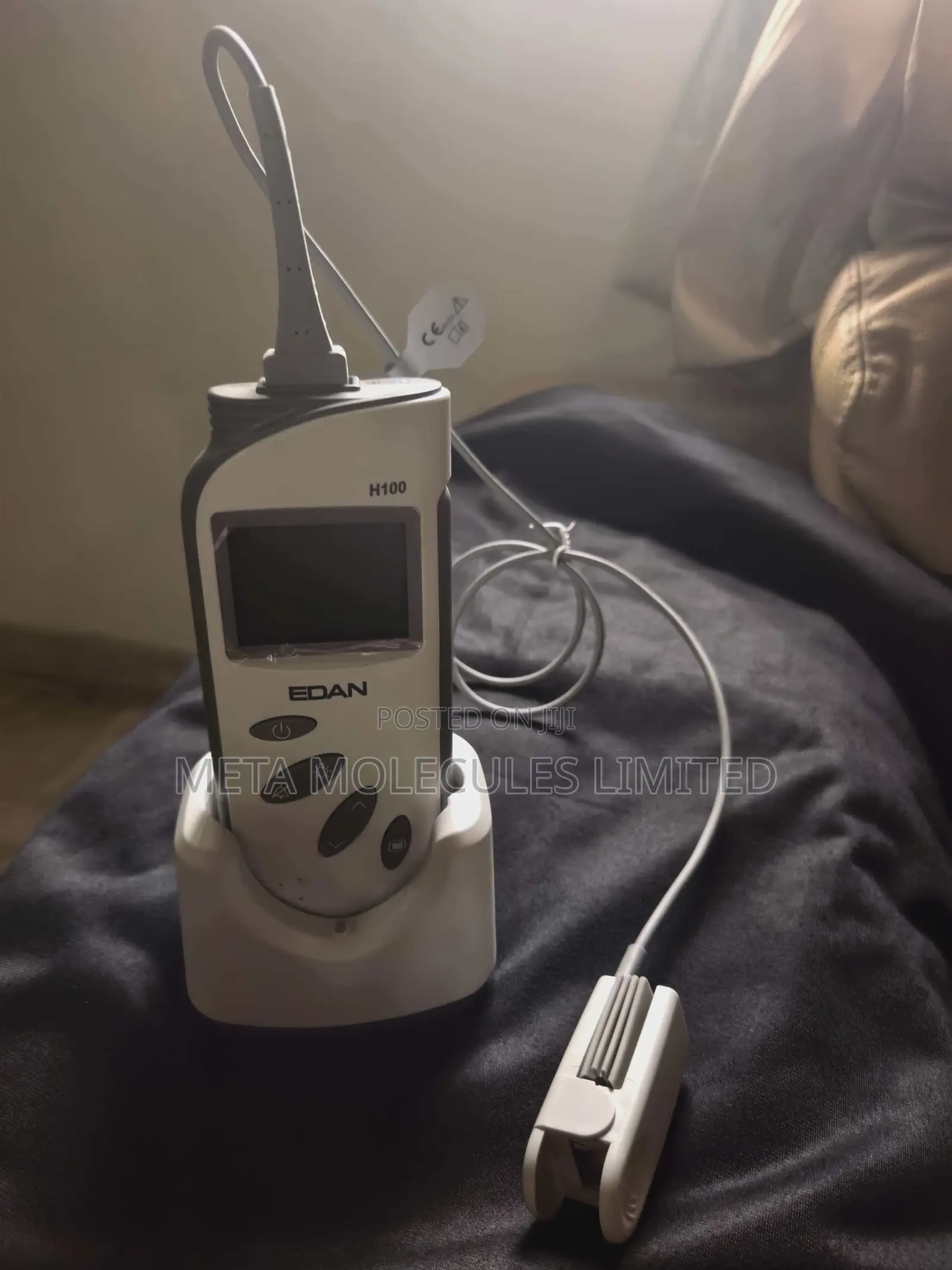 Edan H100b Handheld Pulse Oximeter With Charger Stand